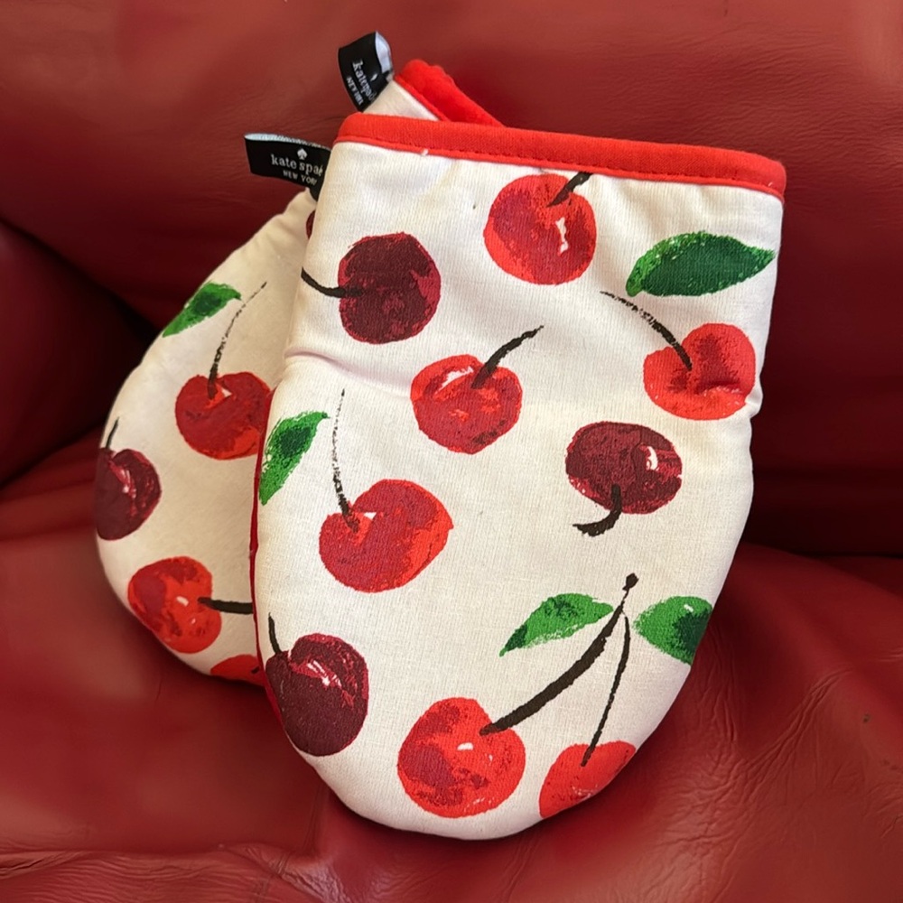 Kate Spade Oven Mitts